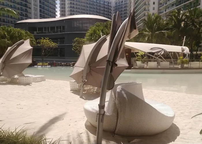 Apartahotel Staycation @ Azure