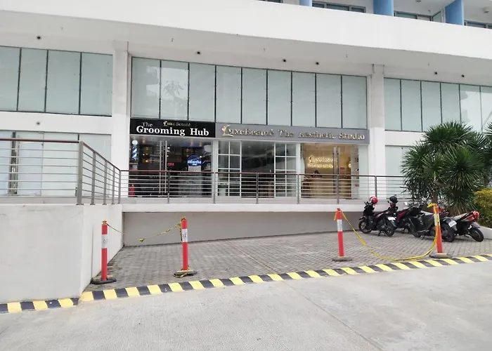Apartahotel Staycation @ Azure Manila